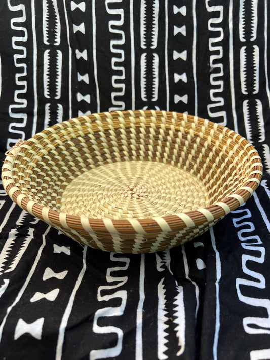 Large Catch All made in Gullah Sewing Tradition of Lowcounty South Carolina Sweetgrass Basket