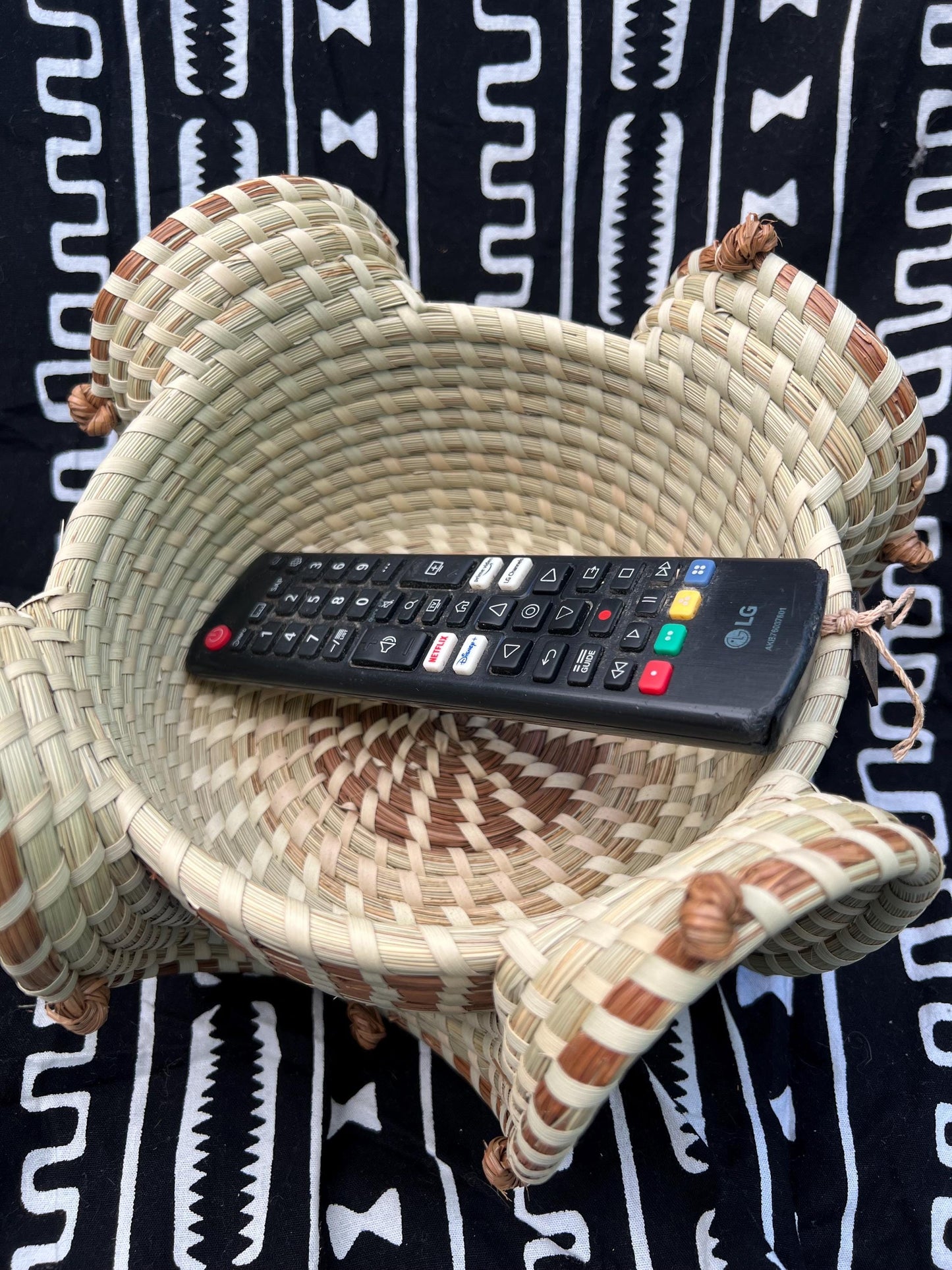 Gullah stand elephant ear Charleston Sweetgrass Basket with love knots made in charleston South Carolina in Gullah/Geechee sewing style