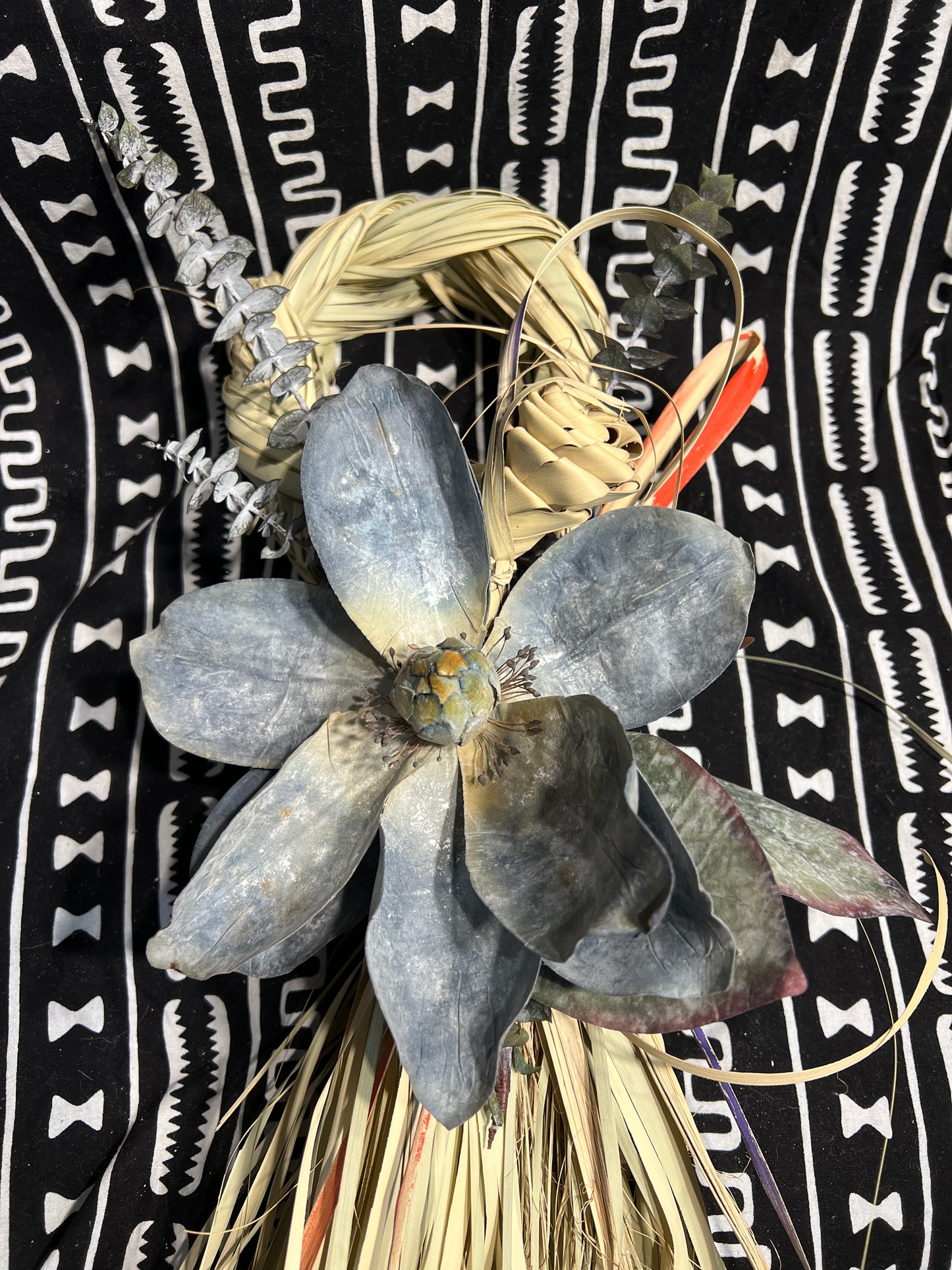 Single Loop Braided Palmetto Wreath with Blue Magnolia (D)