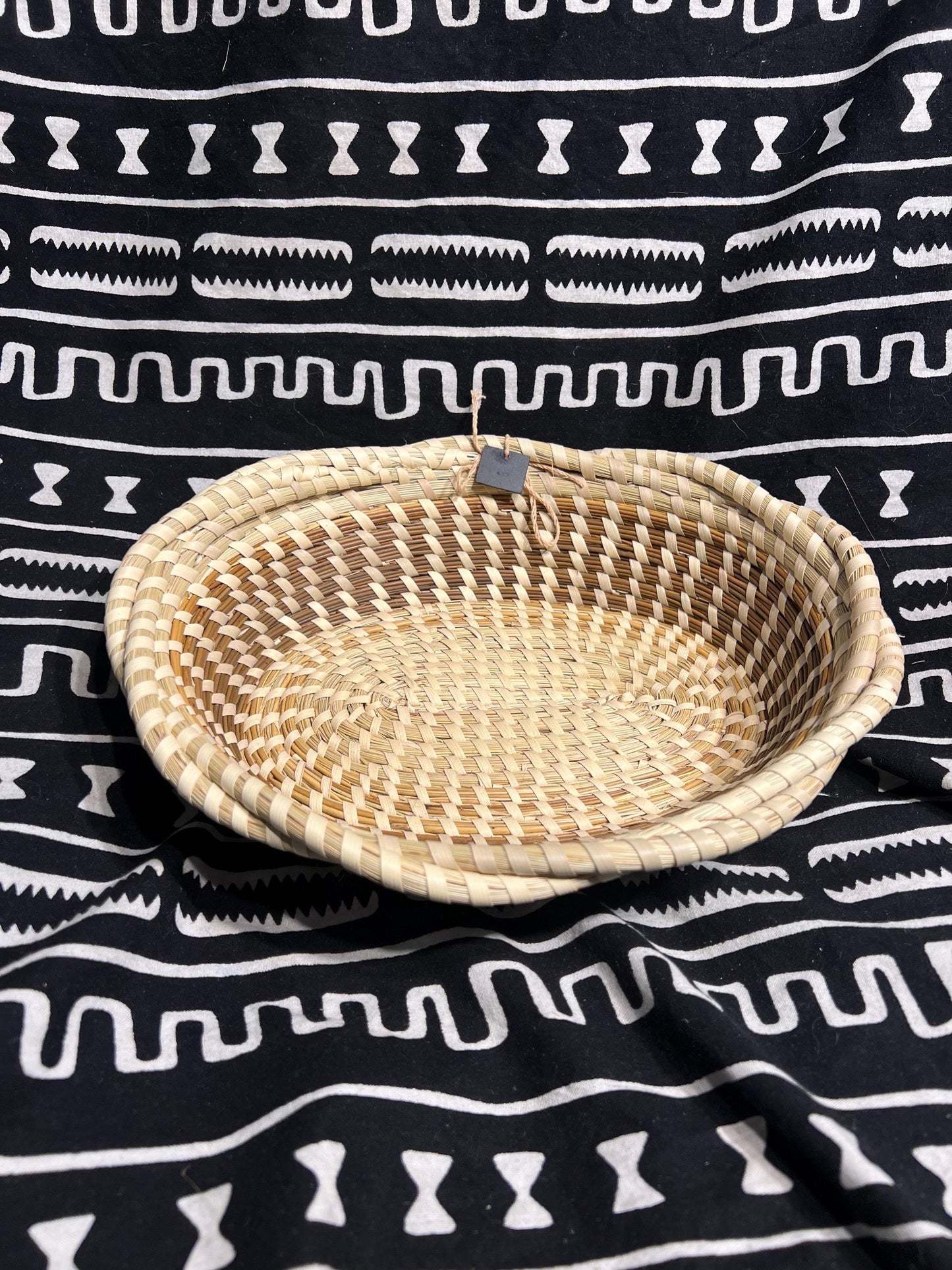 Oval Gullah Wrapped Braided Edge Sweetgrass Basket made in Charleston, South Carolina