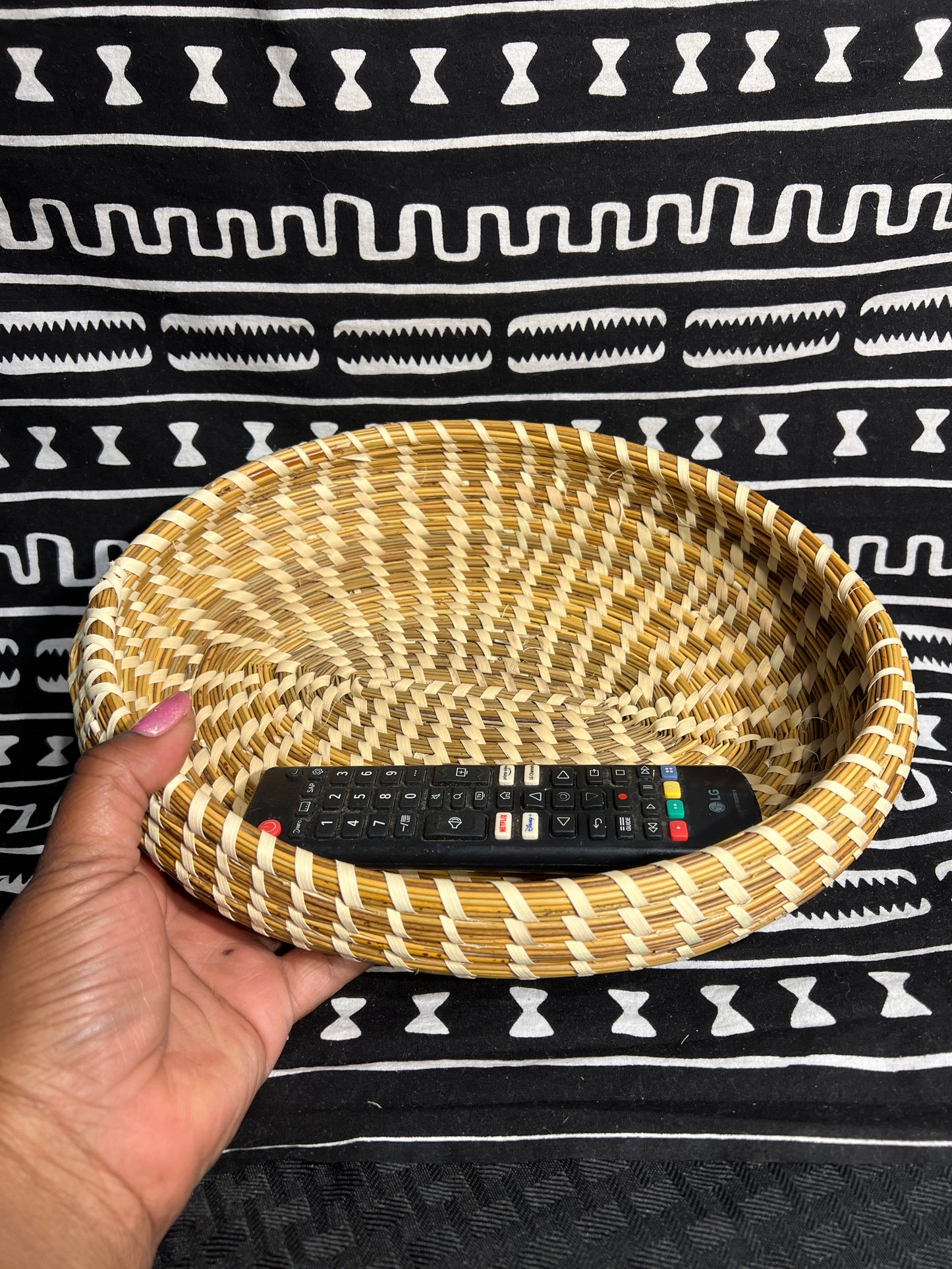 Oval Gullah Bulrush Basket made by Martha