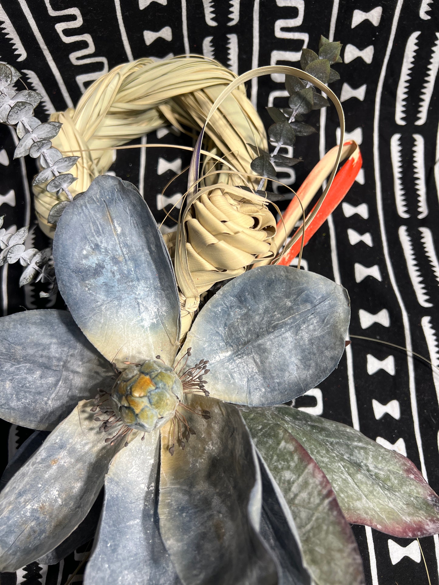 Single Loop Braided Palmetto Wreath with Blue Magnolia (D)