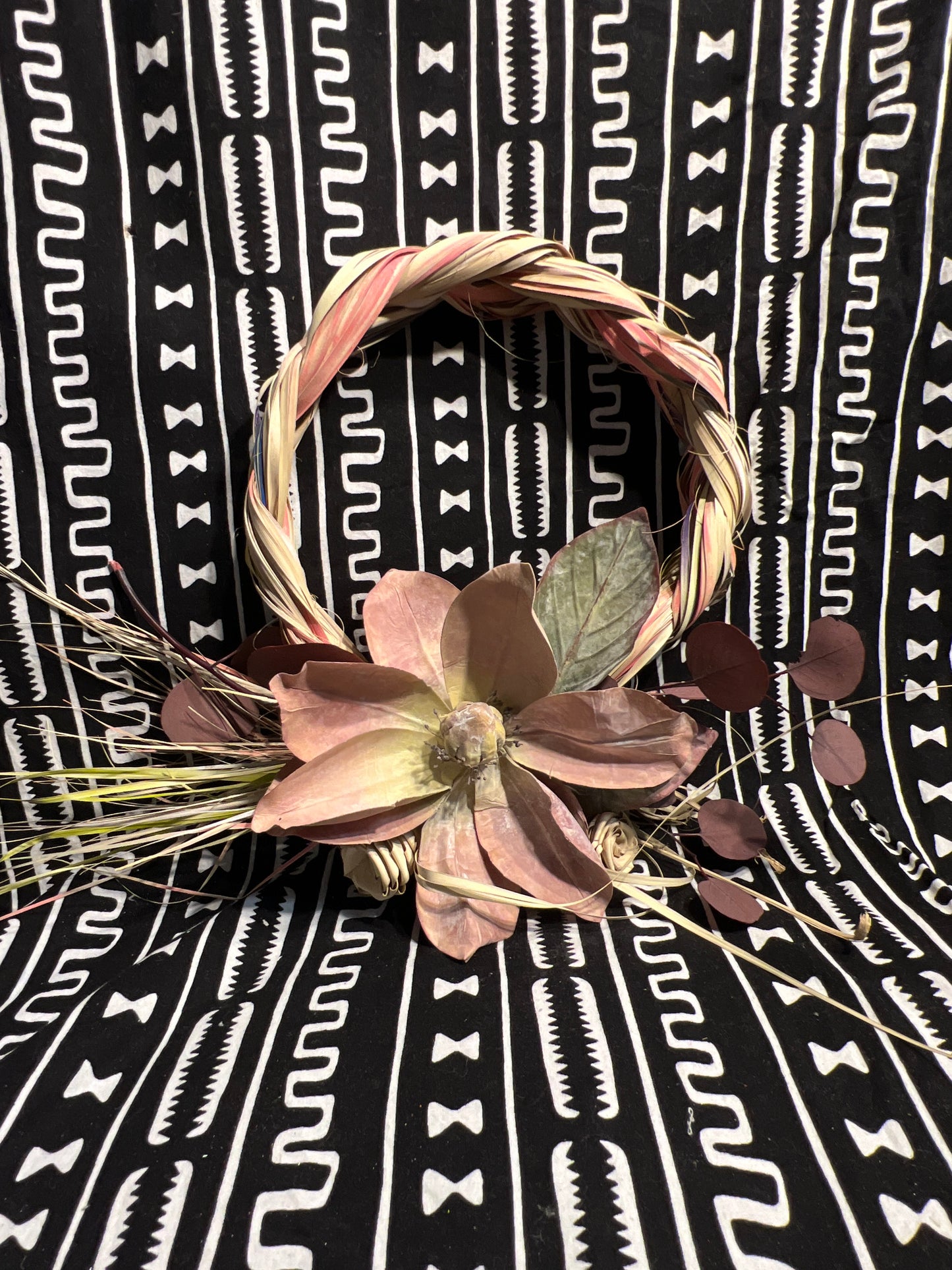 Palmetto Wreath with Mauve Magnolia (C)