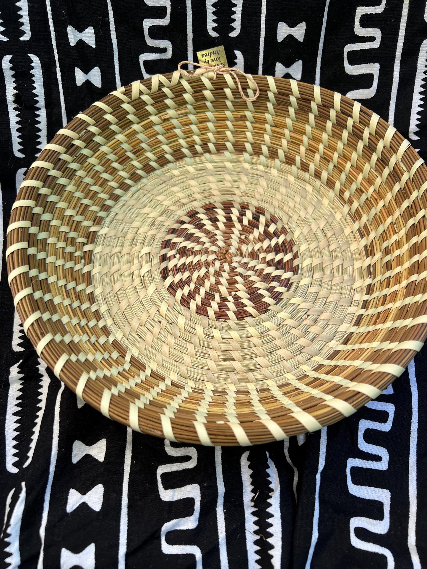 Large Catch All made in Gullah Sewing Tradition of Lowcounty South Carolina Sweetgrass Basket