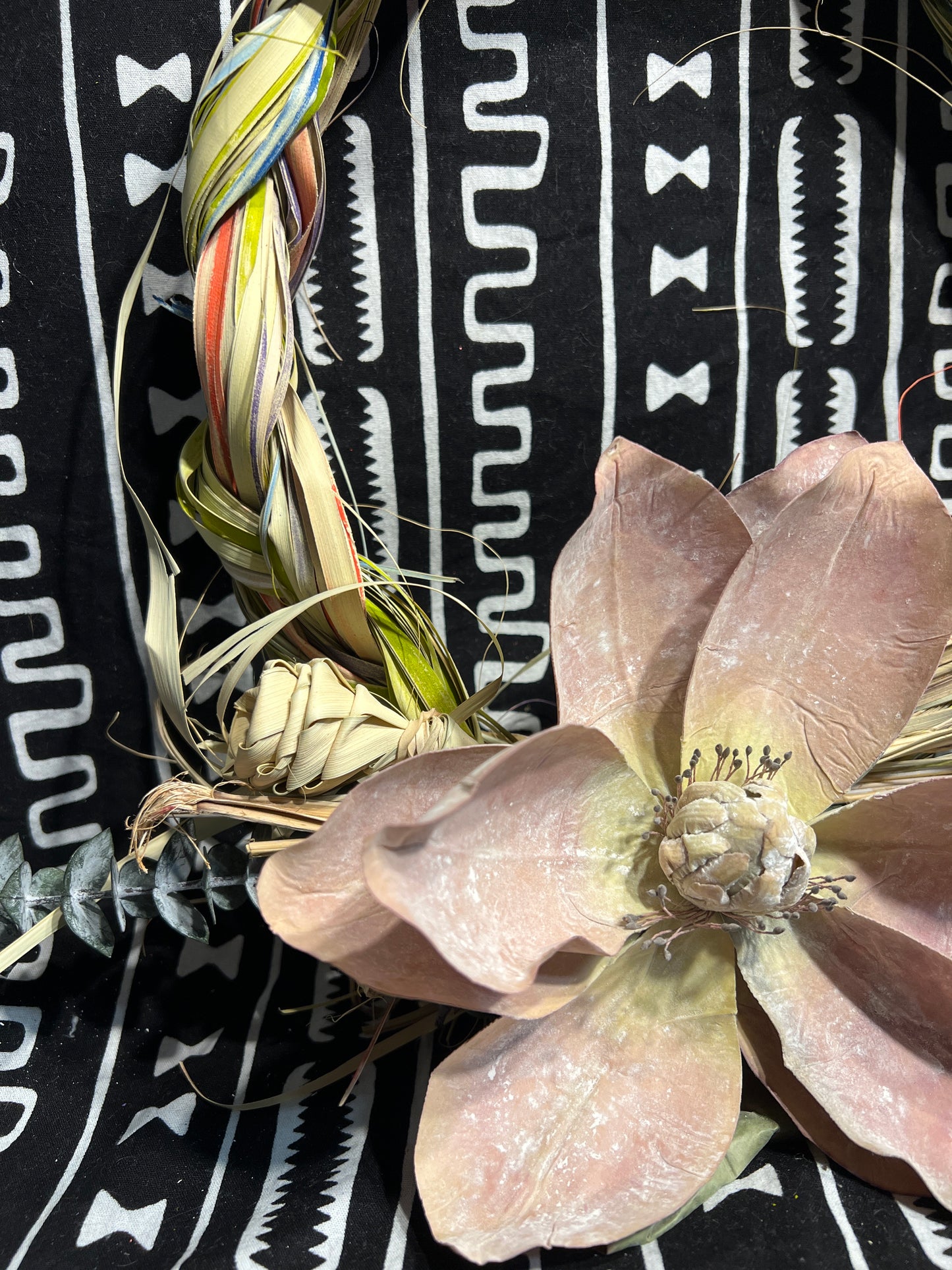 Palmetto Wreath with Mauve Magnolia (B)