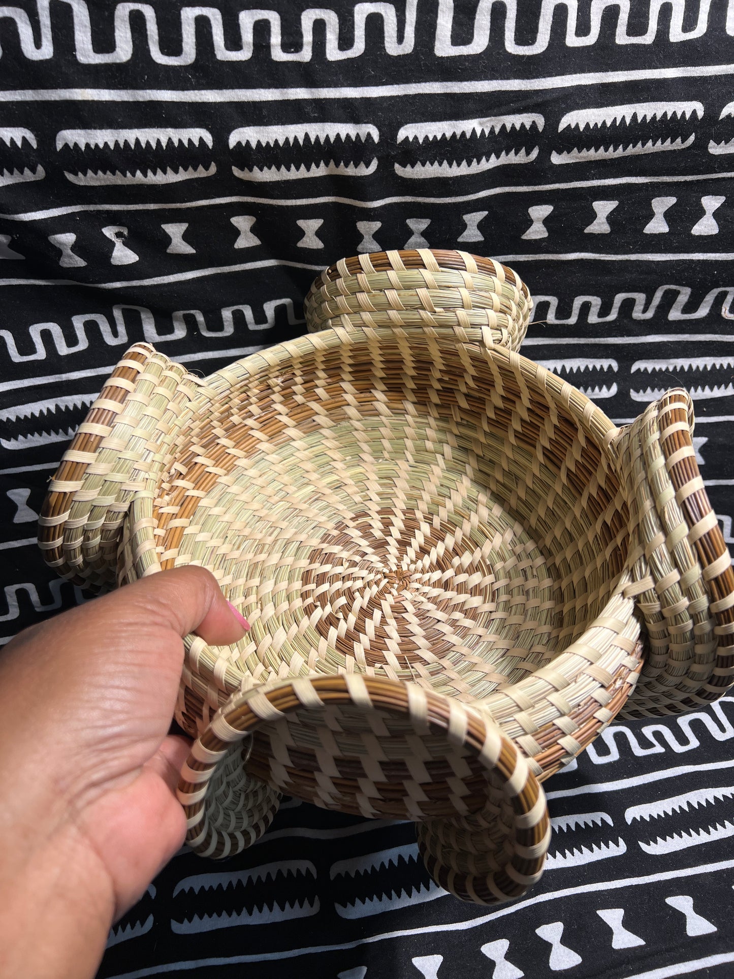 Gullah stand elephant ear Charleston Sweetgrass Basket made by Martha and Andrea (Legacy Collection)