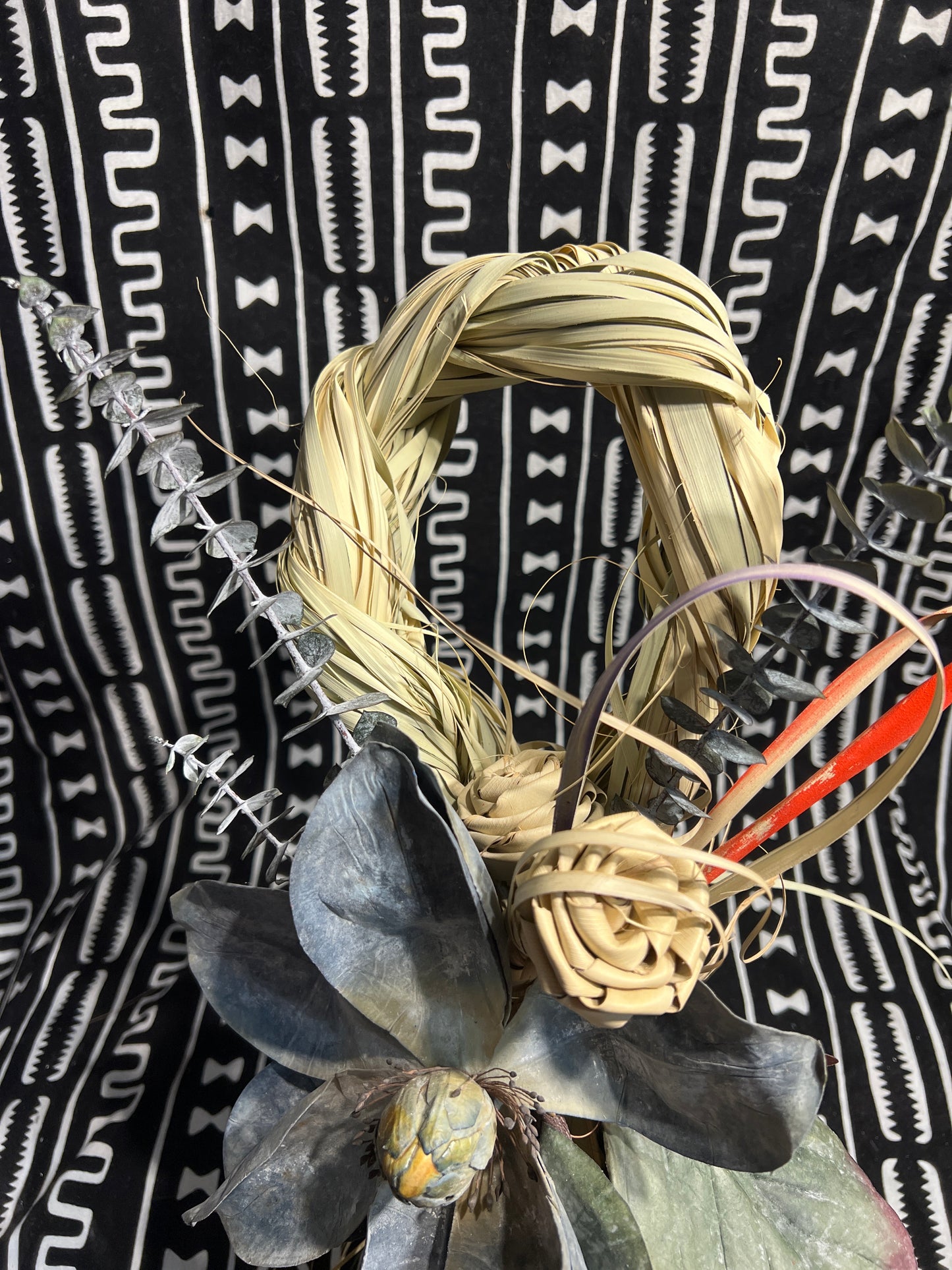 Single Loop Braided Palmetto Wreath with Blue Magnolia (D)